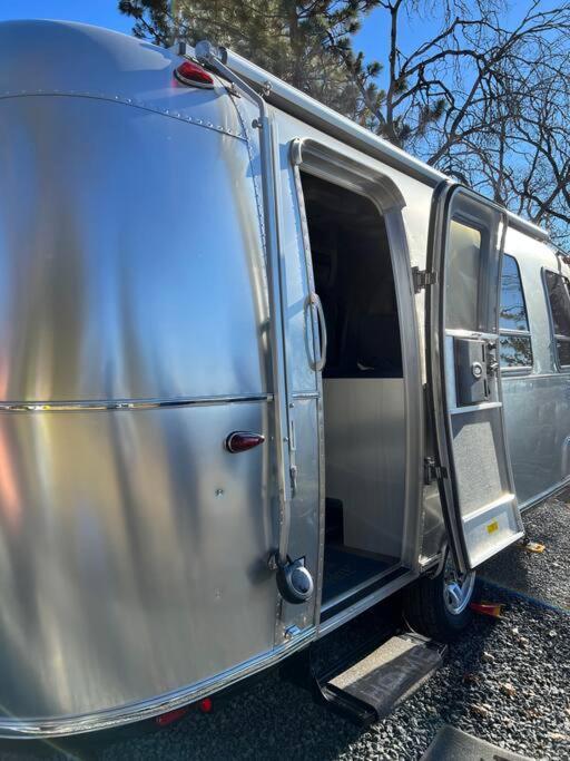 Modern Airstream With Amazing View - 10 To 15 Minutes From Kings Canyon National Park Dunlap Екстер'єр фото