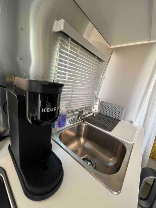 Modern Airstream With Amazing View - 10 To 15 Minutes From Kings Canyon National Park Dunlap Екстер'єр фото
