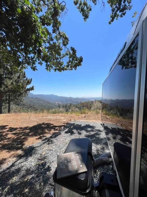 Modern Airstream With Amazing View - 10 To 15 Minutes From Kings Canyon National Park Dunlap Екстер'єр фото