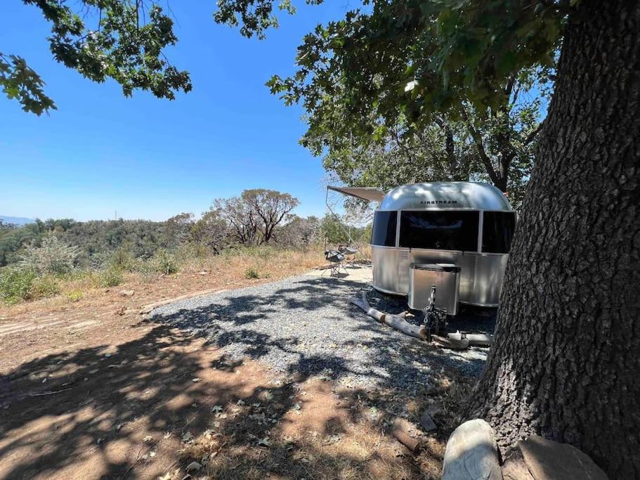Modern Airstream With Amazing View - 10 To 15 Minutes From Kings Canyon National Park Dunlap Екстер'єр фото